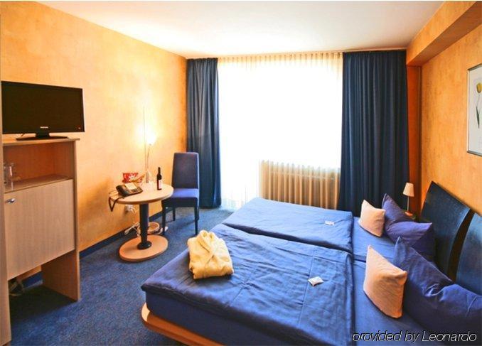 Hotel National Duesseldorf Oda fotoğraf