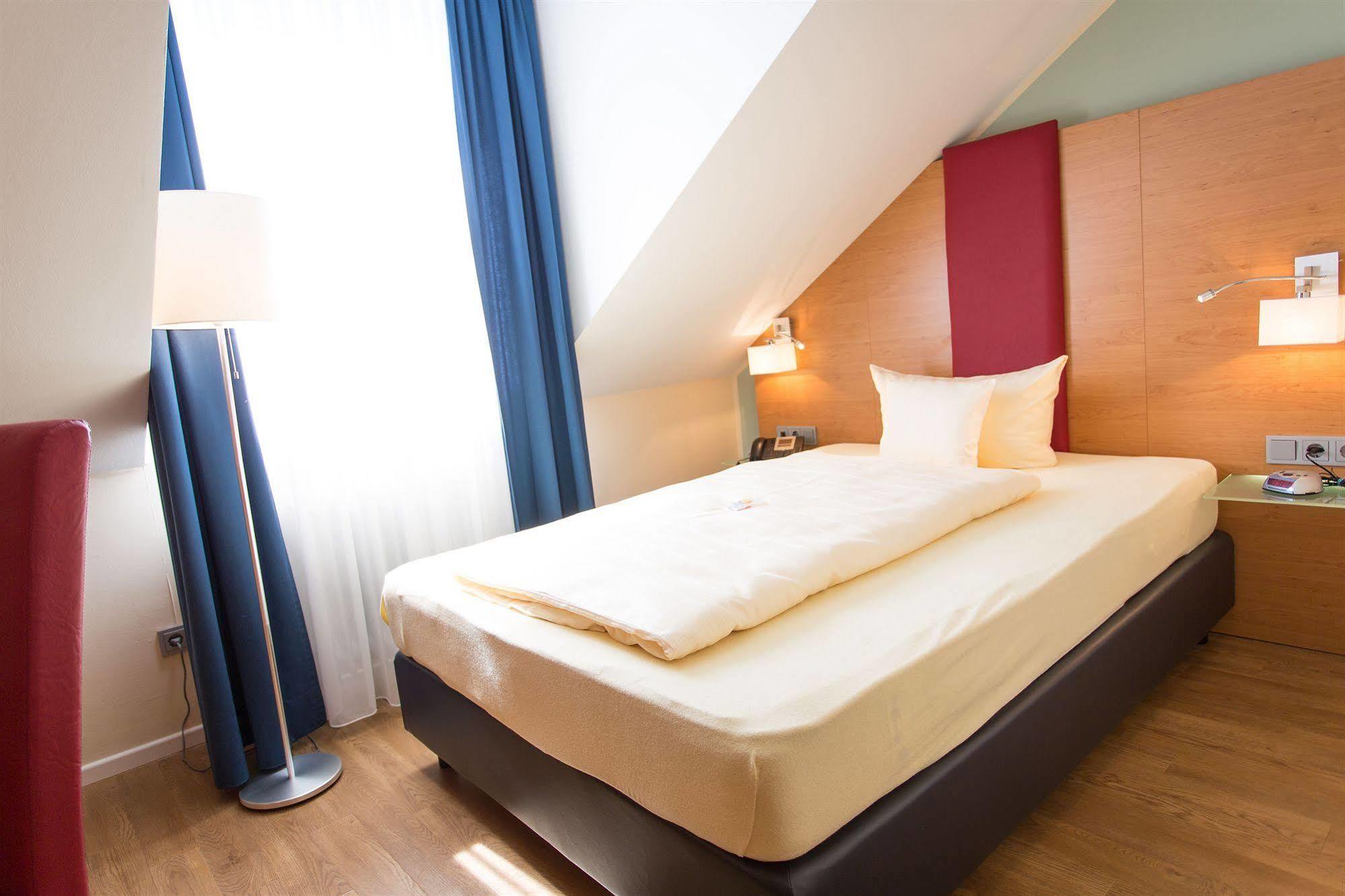 Hotel National Duesseldorf Dış mekan fotoğraf